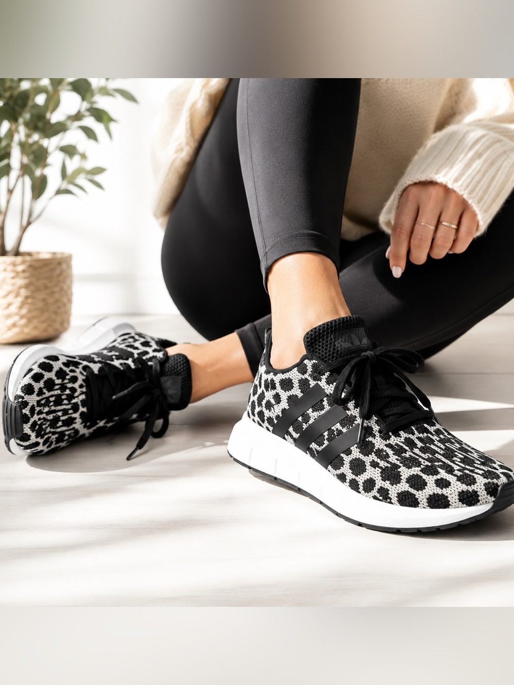 Adidas Swift Run Chic Leopard Print Comfort Cloud Sneakers Black White Shoes 7.5